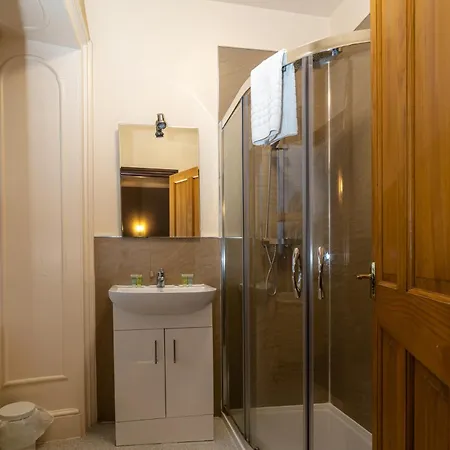 The Wheatsheaf Carperby