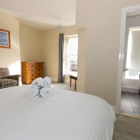 The Wheatsheaf 3*