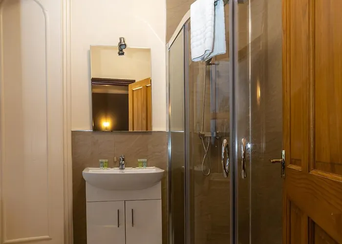 The Wheatsheaf Carperby