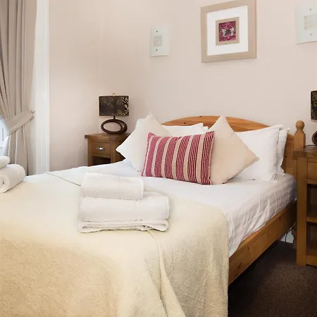 The Wheatsheaf 3* Carperby